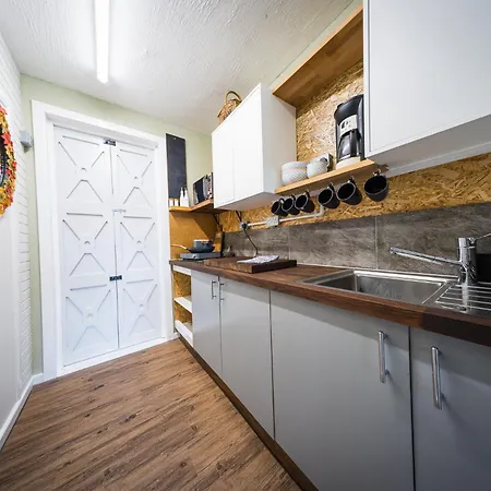 2 Independant Boutique Apartments One Sleeps 2 The Other Sleeps 4, Meadowhall, Sheffield Arena, Free Parking Exterior foto